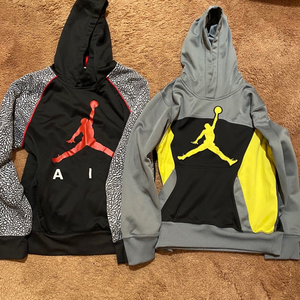 Boys Jordan pullovers